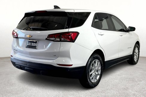 Used 2024 Chevrolet Equinox LS w/ Driver Confidence II Package image 2