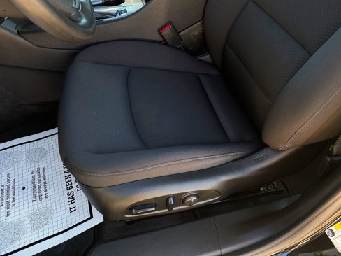 Used 2024 Chevrolet Malibu LT image 11