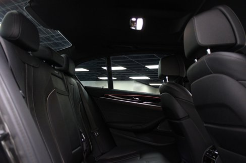 Used 2019 BMW 540i w/ M Sport Package image 39