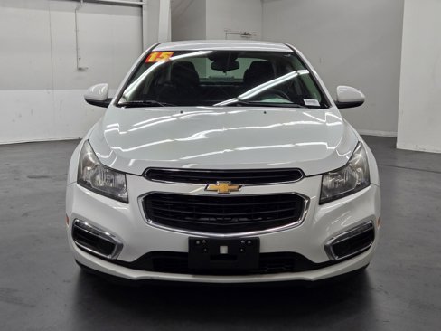 Used 2015 Chevrolet Cruze LT w/ Technology Package image 5