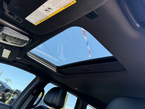 Used 2020 Jeep Grand Cherokee Limited image 30