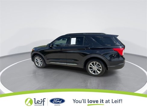 Used 2020 Ford Explorer XLT w/ Equipment Group 202A image 7