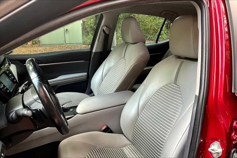 Used 2018 Toyota Camry SE w/ Convenience Package image 7