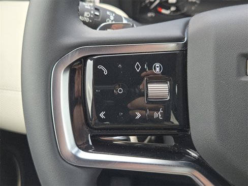 Certified 2025 Land Rover Discovery Sport Dynamic SE image 29