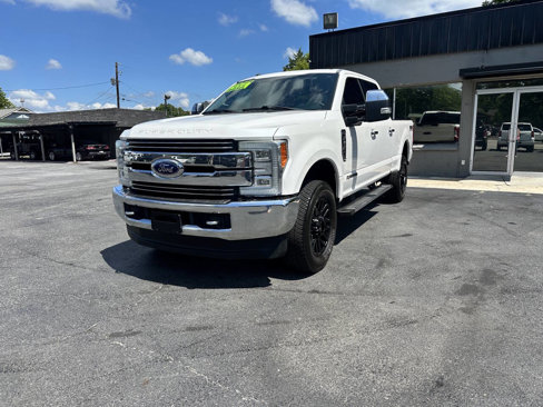 Used 2017 Ford F250 Lariat w/ Chrome Package image 2