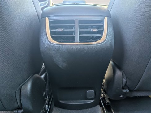 Used 2022 Chevrolet Malibu LT image 24