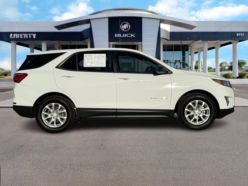 Used 2018 Chevrolet Equinox LS image 2