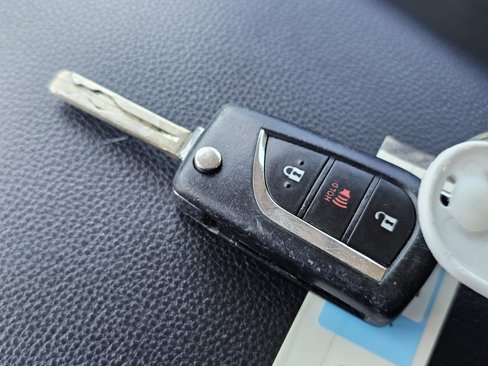 Used 2019 Toyota RAV4 LE image 29