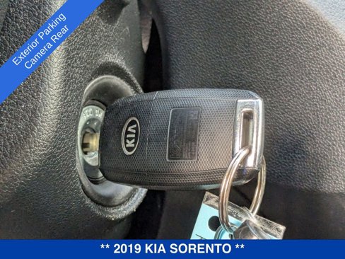 Used 2019 Kia Sorento LX image 27