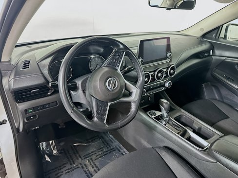 Used 2022 Nissan Sentra SV image 9