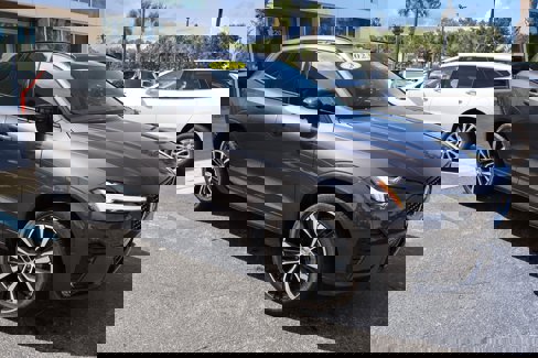 Certified 2023 Volvo XC60 B5 Ultimate w/ Protection Package Premier image 1