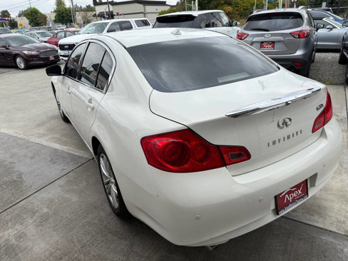 Used 2011 INFINITI G37 x Sedan w/ Premium Pkg image 4