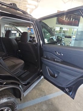 Used 2022 Nissan Pathfinder SV image 33