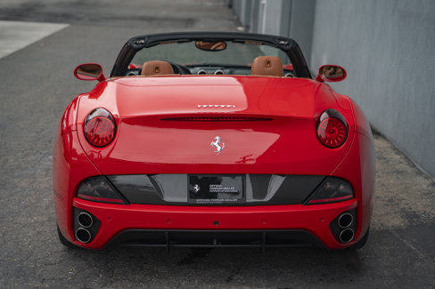 Used 2011 Ferrari California image 4