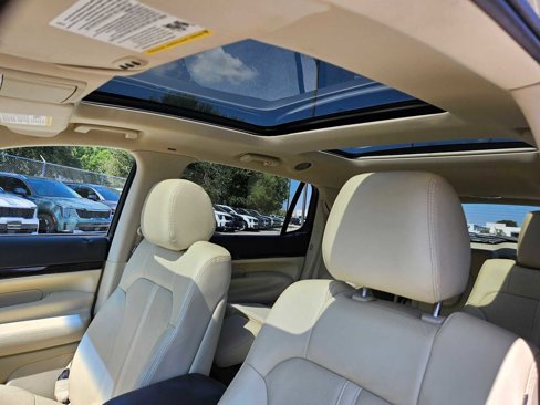 Used 2016 Lincoln MKT AWD w/ Equipment Group 201A image 17
