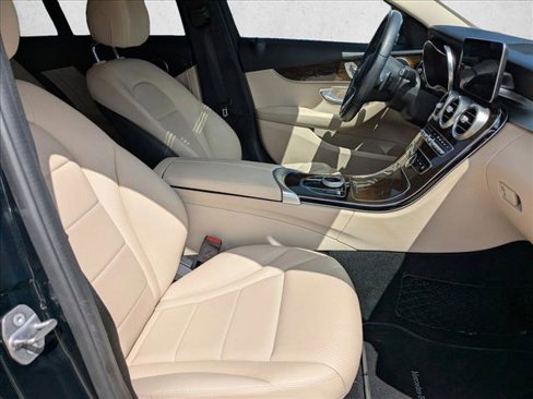 Used 2019 Mercedes-Benz C 300 Sedan image 19