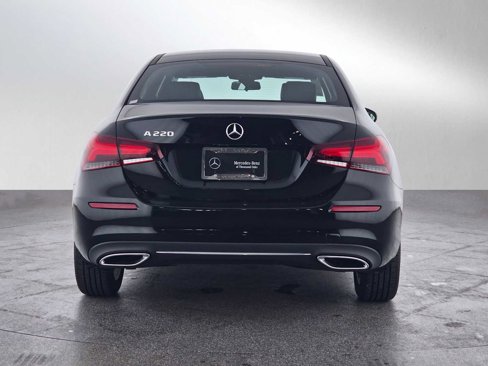 Used 2021 Mercedes-Benz A 220 image 6