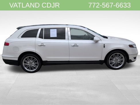 Used 2016 Lincoln MKT AWD w/ Equipment Group 201A image 5