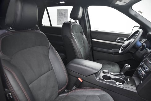 Used 2019 Ford Explorer XLT w/ Equipment Group 202A image 15