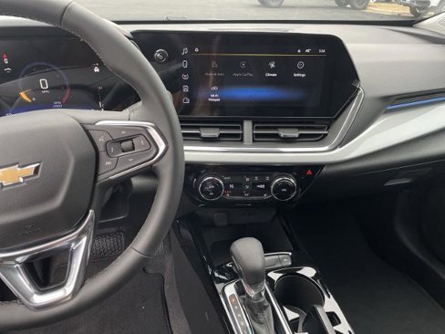 New 2025 Chevrolet Trax LT w/ Driver Confidence Package image 14
