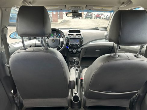Used 2015 Chevrolet Spark LT image 29