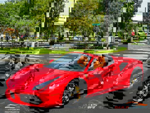 Used 2019 Ferrari 488 Spider image 8