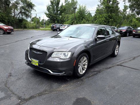 Used 2016 Chrysler 300 Limited image 3