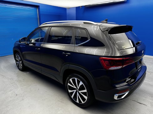 Used 2023 Volkswagen Taos SE image 5
