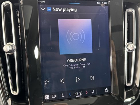 Certified 2024 Volvo XC40 B5 Plus image 26