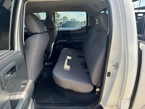 Used 2018 Toyota Tacoma SR5 image 28
