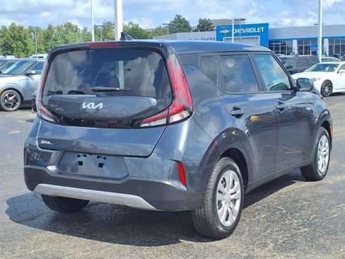 Used 2023 Kia Soul LX image 7