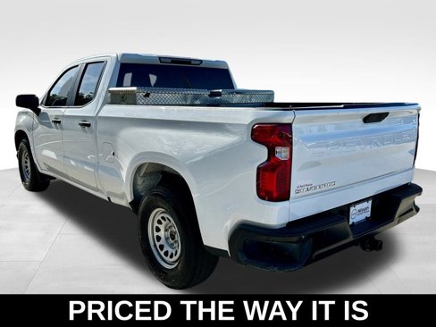 Used 2021 Chevrolet Silverado 1500 W/T w/ WT Value Package image 3
