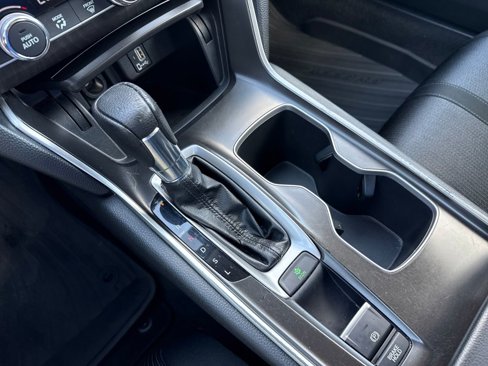 Used 2018 Honda Accord EX image 21