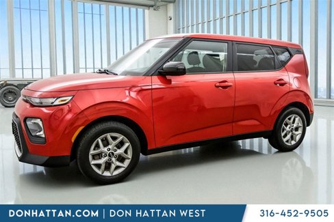 Used 2020 Kia Soul S image 2