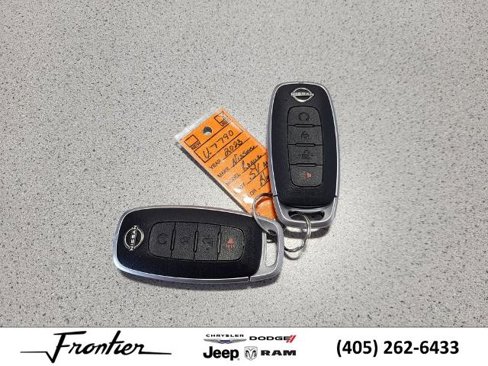 Used 2023 Nissan Rogue SV image 28