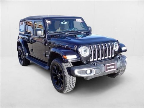 Used 2021 Jeep Wrangler Unlimited Sahara w/ Cold Weather Group image 6