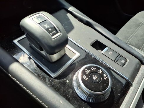 Used 2022 Mitsubishi Outlander SE image 23