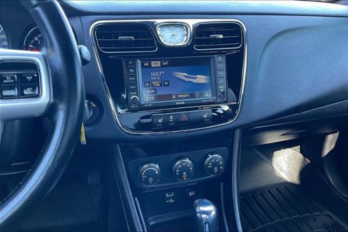 Used 2012 Chrysler 200 Limited image 6