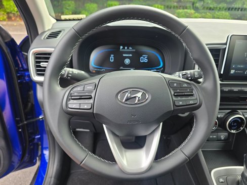 New 2025 Hyundai Venue SEL image 20