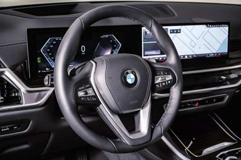Used 2025 BMW X5 xDrive40i w/ Parking Assistance Package image 20
