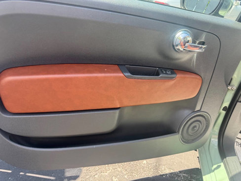 Used 2013 FIAT 500 Lounge w/ Luxury Leather Pkg image 5