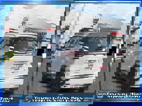 Used 2024 Nissan Kicks SR image 8
