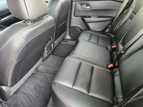 Used 2024 Nissan Rogue SL w/ SL Premium Package image 29