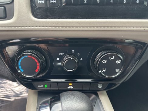 Used 2021 Honda HR-V LX image 25
