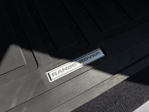 Used 2022 Land Rover Range Rover Sport SVR Carbon Edition image 41
