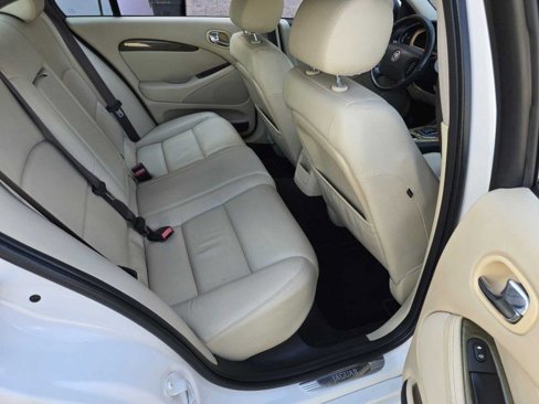 Used 2003 Jaguar S-TYPE R image 9