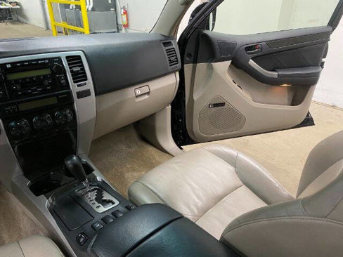 Used 2004 Toyota 4Runner Limited image 21