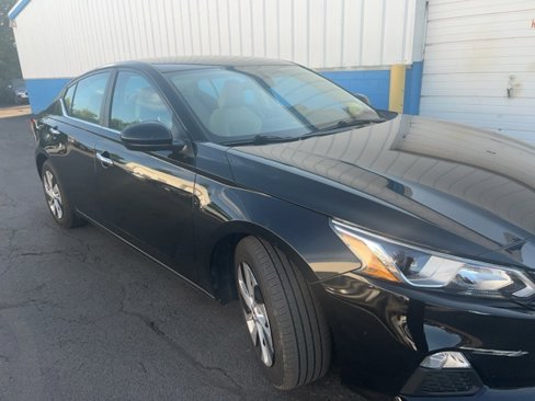 Used 2020 Nissan Altima 2.5 S image 2