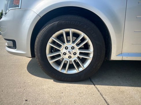Used 2013 Ford Flex SEL image 9
