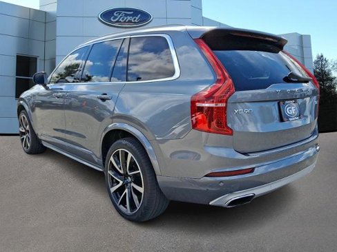 Used 2020 Volvo XC90 T6 Momentum w/ Protection Package Premier image 4